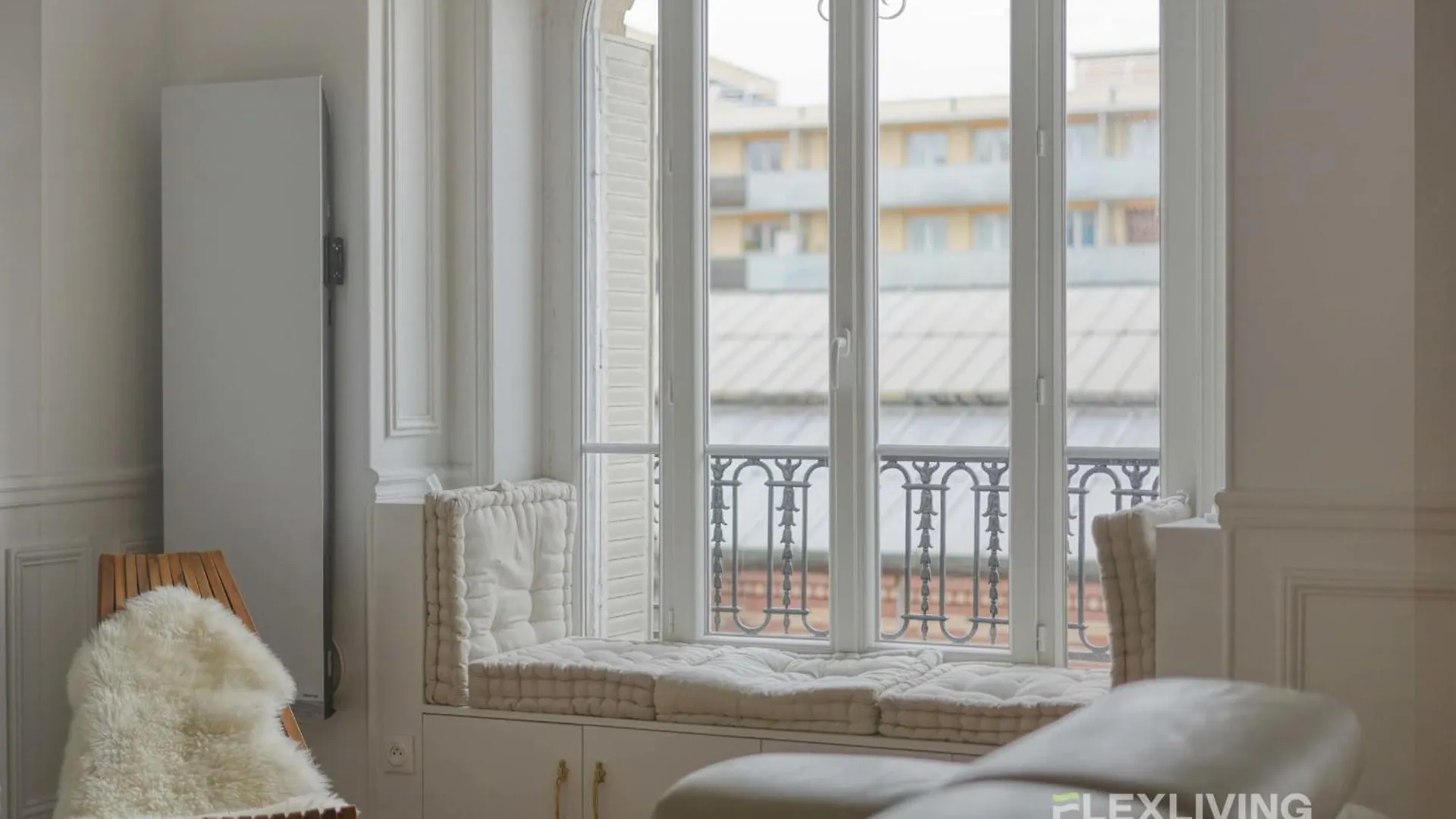 Flexliving - Bedroom - Vincent Auriol Paris 0*,  France